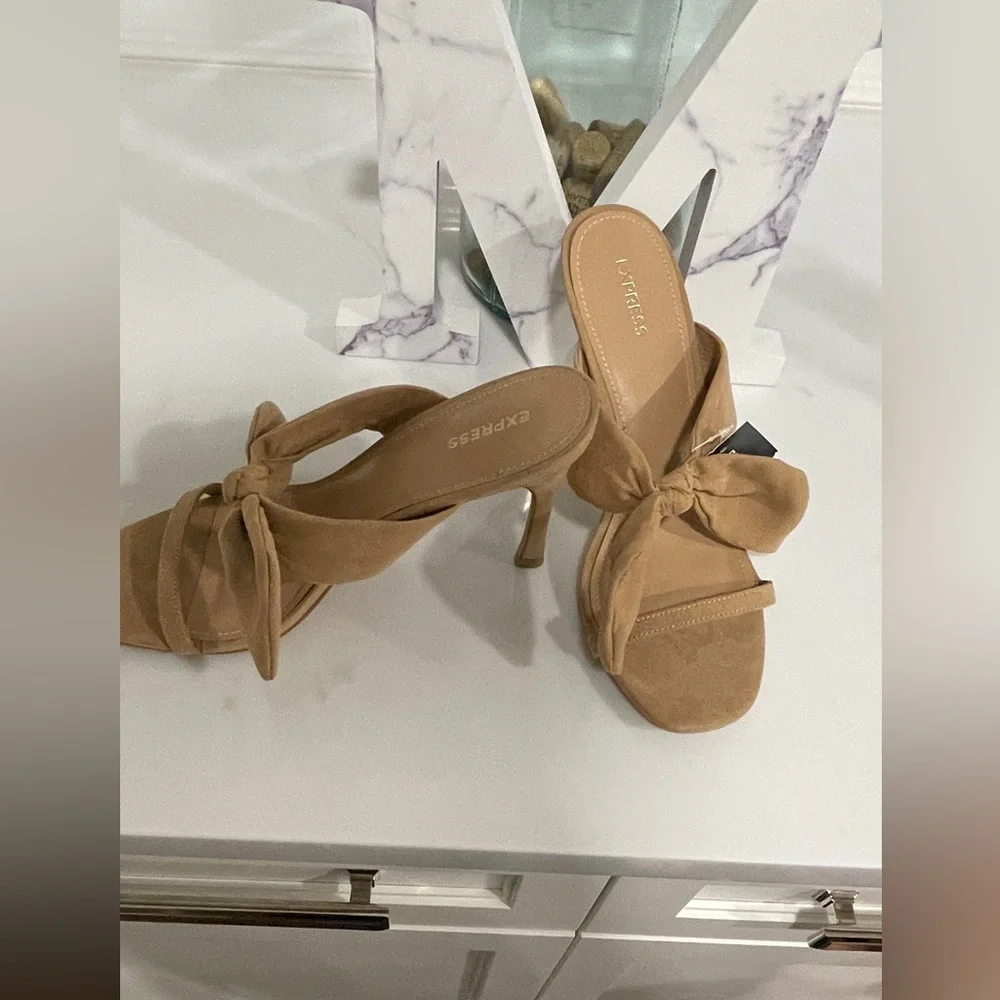 Express  shoes 👠 used but in perfect condition for any occasion ❤️ - Picture 7 of 9